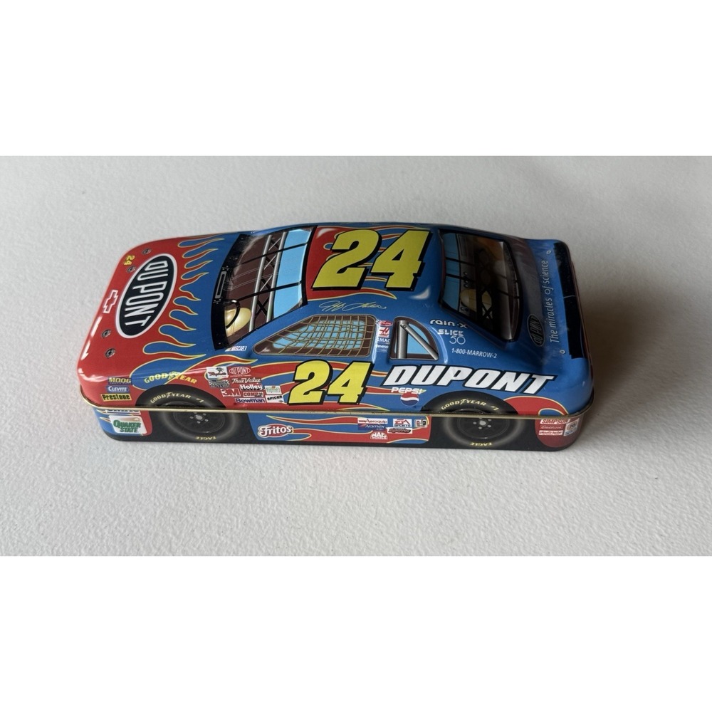 Jeff Gordon Double Crisp Dupont 24 NASCAR Collectible Tin 2001 #60037